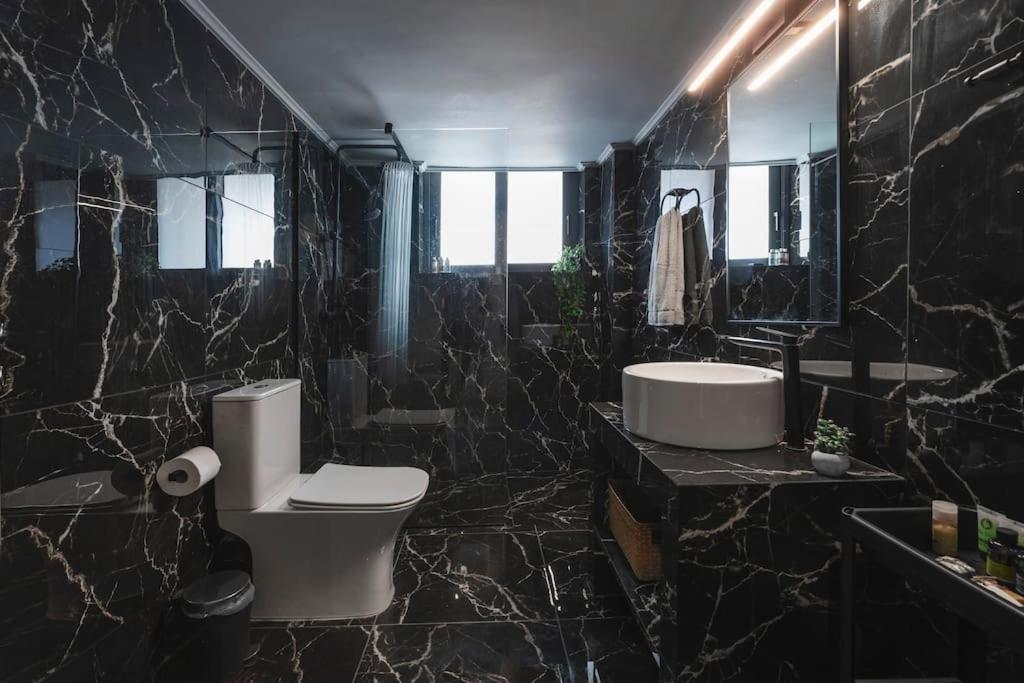 Beautiful Apt In Glyfada Center, Papandreou Street أثينا المظهر الخارجي الصورة